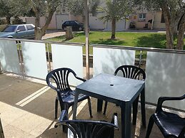 Apartment With Community Pool for 4 People - Riells Area
