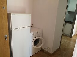 Apartment With Community Pool for 4 People - Riells Area