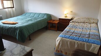 Room-triple Room in Chalet in Toledo