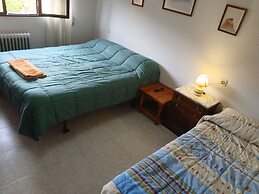 Room-triple Room in Chalet in Toledo