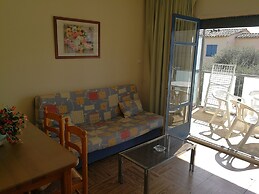 Apartment With Community Pool for 4 People