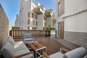 Beautiful Duplex Facing The Beach