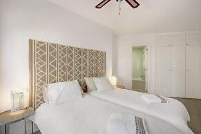 Beautiful Duplex Facing The Beach