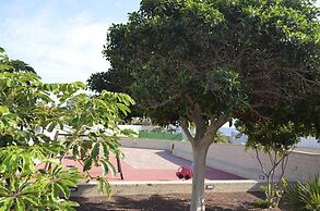 Beautiful Duplex Facing The Beach