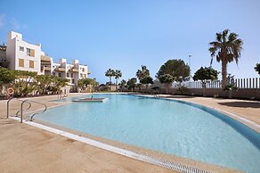 Beautiful Duplex Facing The Beach