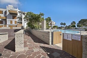 Beautiful Duplex Facing The Beach