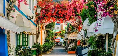 First Line Luxury Apartment by El Sirocco