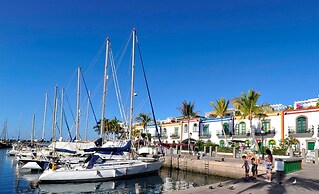 First Line Luxury Apartment by El Sirocco