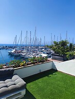 First Line Luxury Apartment by El Sirocco