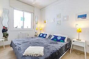 Cuban Green Terrace Apart -1st Floor-center