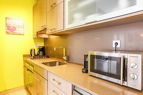 Cuban Green Terrace Apart -1st Floor-center