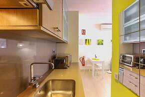 Cuban Green Terrace Apart -1st Floor-center