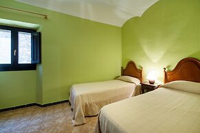 Can Cirera, Rural House In Girona