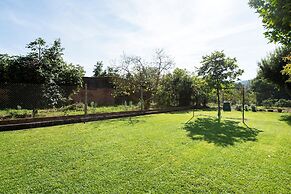 Can Cirera, Rural House In Girona