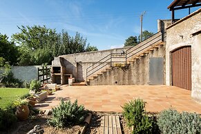 Can Cirera, Rural House In Girona