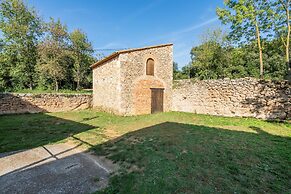 Can Cirera, Rural House In Girona