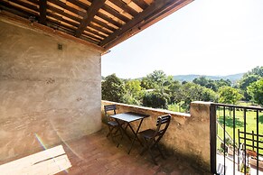 Can Cirera, Rural House In Girona