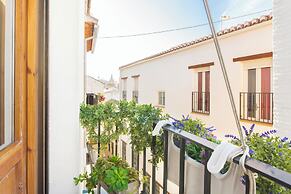 Sky is Blue in Granada - Private Parking Included