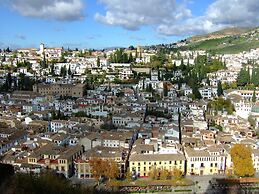 Sky is Blue in Granada - Private Parking Included