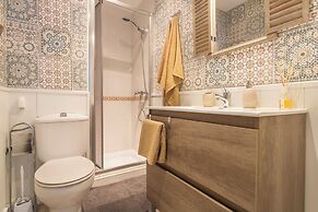 Sky is Blue in Granada - Private Parking Included