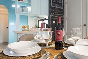 Sky is Blue in Granada - Private Parking Included