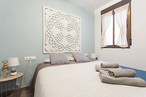 Sky is Blue in Granada - Private Parking Included