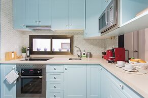 Sky is Blue in Granada - Private Parking Included