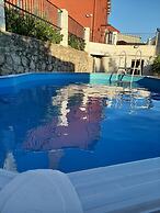 Casa Rural Garnacha de Borja has a Barbacue and Terrace