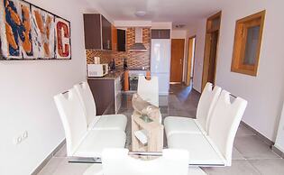 Los Delfines Bravo´s Apartment,50 Meter Far Beach