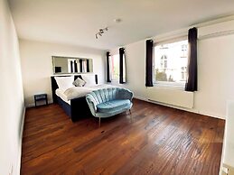 Victoria Boardinghouse