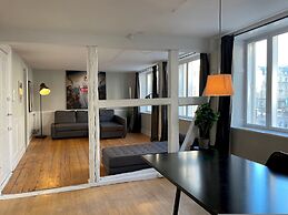 Trendy Apartment - The Marble Church Views