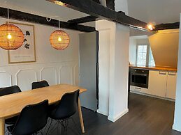 Designer Loft - Direct Marble Church Views