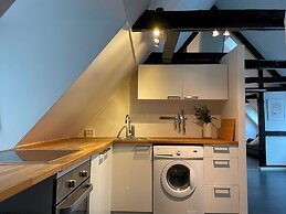 Designer Loft - Direct Marble Church Views