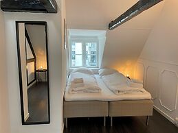 Designer Loft - Direct Marble Church Views