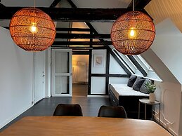 Designer Loft - Direct Marble Church Views