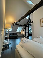 Designer Loft - Direct Marble Church Views