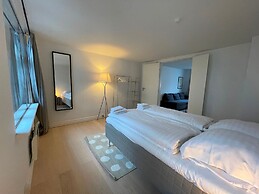 Stylish Apartment - View of The Marble Church