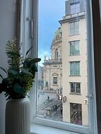 Stylish Apartment - View of The Marble Church