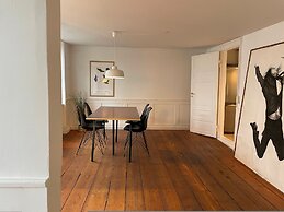 Stylish Apartment - View of The Marble Church