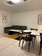 Cozy Backhouse With Large Private Garden
