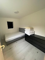 Cozy Backhouse With Large Private Garden