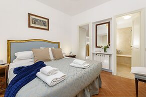 Cartari Deluxe Apartment