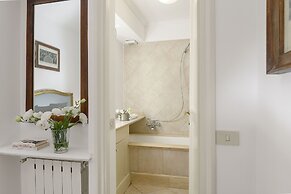Cartari Deluxe Apartment