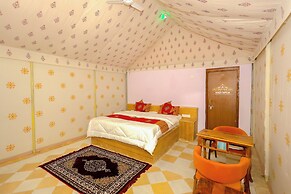 Desert Popular Resort & Camp