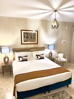 Hero's Garden Relais