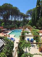 Hero's Garden Relais