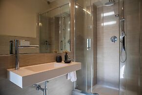 Hero's Garden Relais