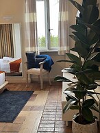 Hero's Garden Relais