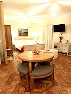 Hero's Garden Relais