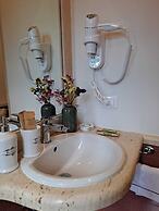 Hero's Garden Relais